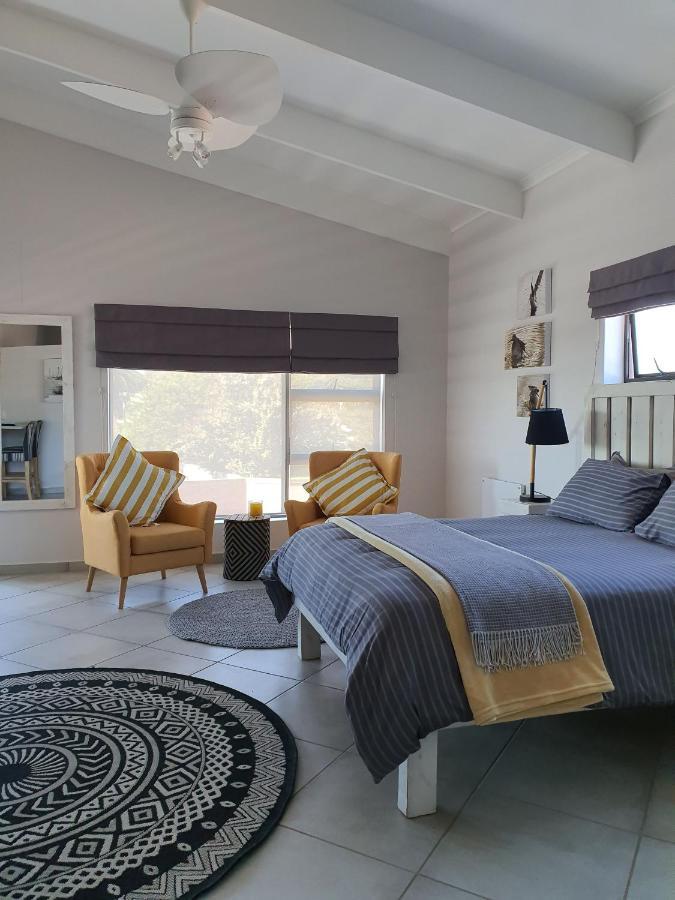 Albatross Guesthouse Langebaan Exteriör bild