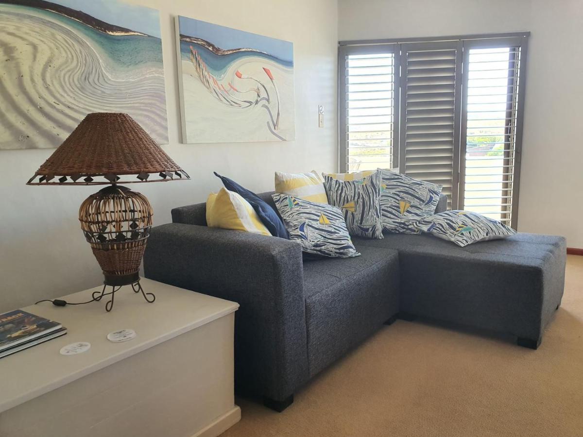 Albatross Guesthouse Langebaan Exteriör bild