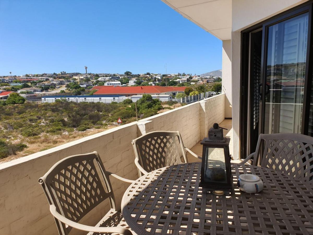Albatross Guesthouse Langebaan Exteriör bild