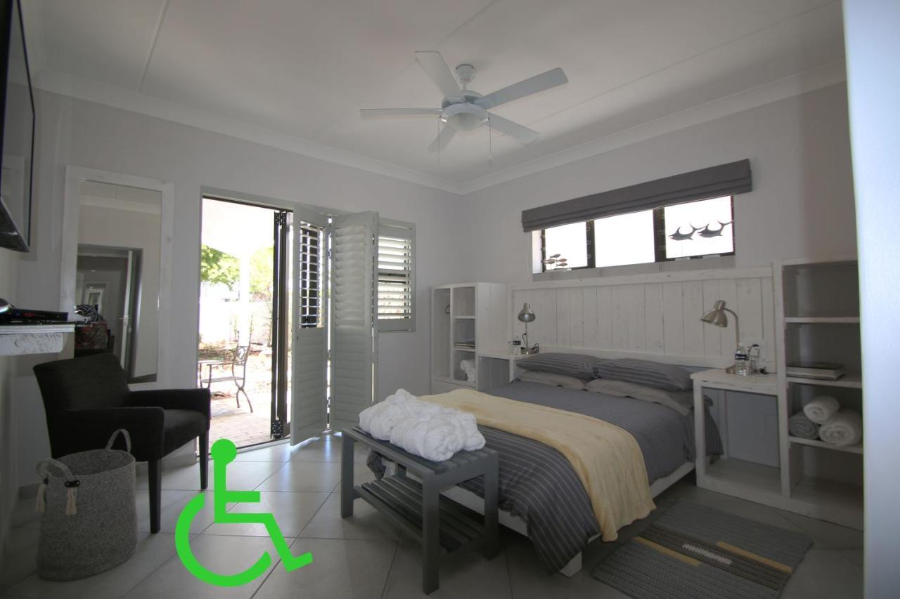 Albatross Guesthouse Langebaan Exteriör bild